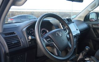 TOYOTA Land Cruiser D-4D GX