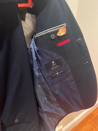 Traje Alvaro Moreno Chaqueta yPantalón Azul Marino