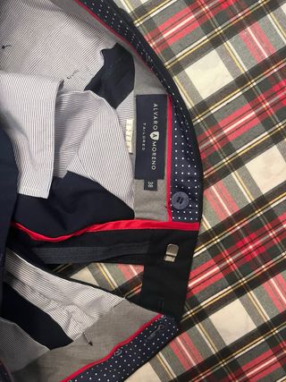 Traje Alvaro Moreno Chaqueta yPantalón Azul Marino