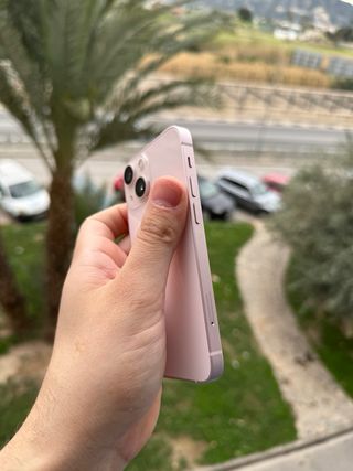 iPhone 13 Mini - 88% Batería