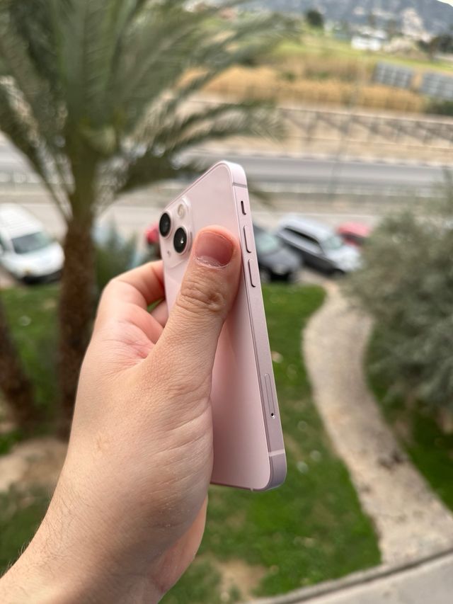 iPhone 13 Mini - 88% Batería