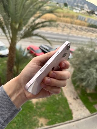 iPhone 13 Mini - 88% Batería