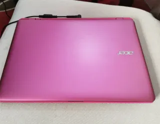Portátil Acer E3-112 Rosa