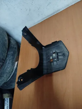 Embellecedor Carenado Trasero Piaggio Carnaby 2012