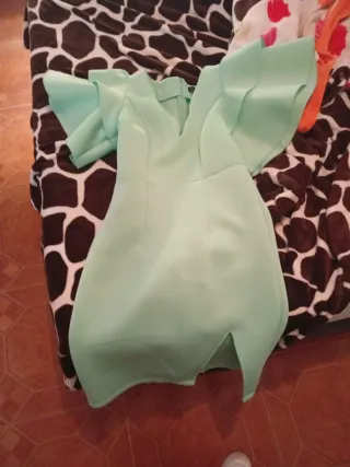 Vestido verde con volantes