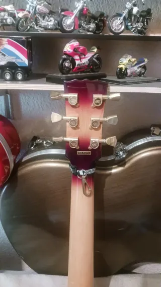 Guitarra Eléctrica Hollow Vintage Modelo Sultán