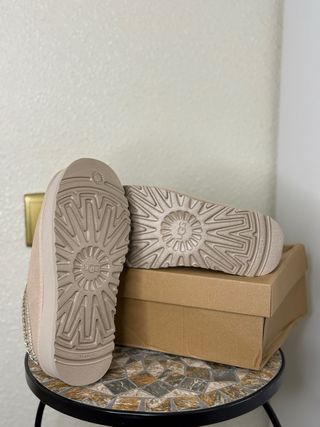 UGG Beige Zuecos Talla 38