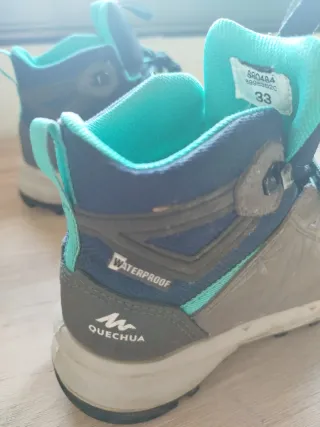 Botas de montaña para niñ@s waterproof. Talla 33