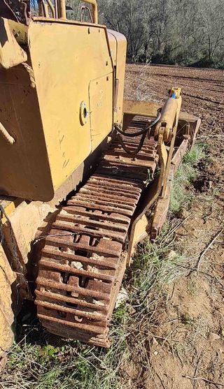 Pala cargadora John Deere 65 cv.