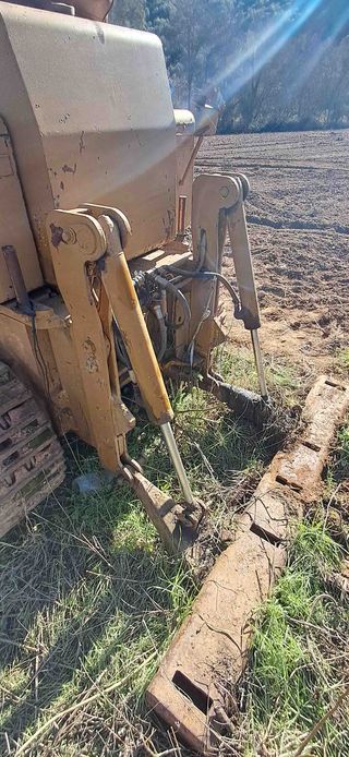 Pala cargadora John Deere 65 cv.