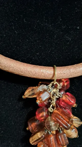 Collar cuero y cristales naranja/rojo