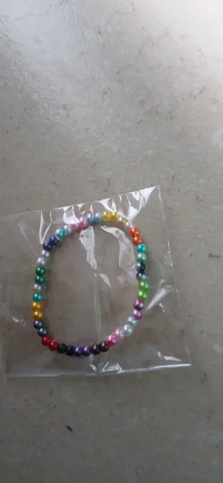 Pulseira feita à mão de missangas