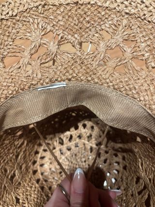 Sombrero de paja estilo cowboy con conchas