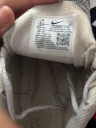 Nike TN Gris y Blanco