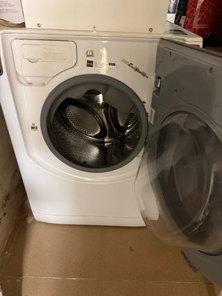 Lavadora Aqualtis Hotpoint Ariston 7kg