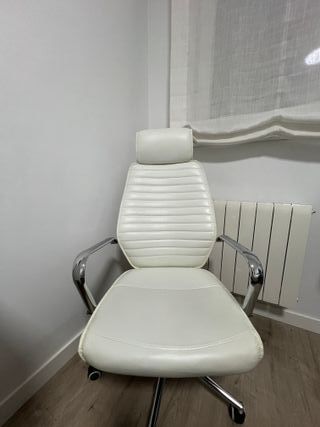 Silla de escritorio blanca