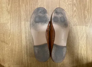 Zapatos bajos piel marrones