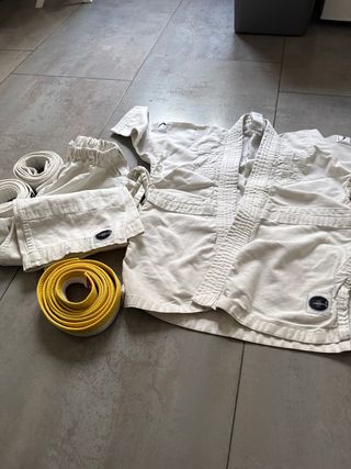 Traje Yudo Karate Blanco + Cinturón Amarillo