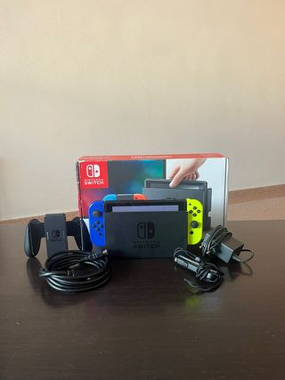 ¡CON CAJA! Nintendo Switch Azul y Amarillo