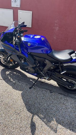 Yamaha R7 Sportbike Azul