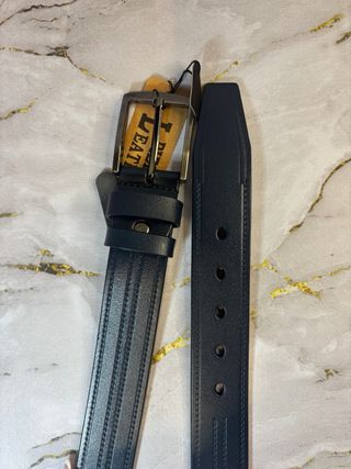 Cinturón de cuero azul marino 125 cm