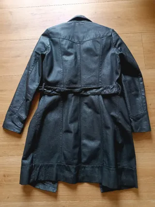 Abrigo de piel Pepe Jeans negro