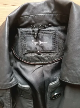 Abrigo de piel Pepe Jeans negro