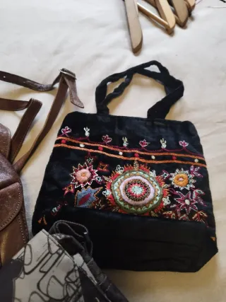 Lote mochilas cuero y bolsos