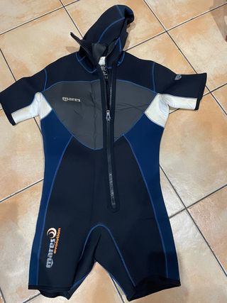Traje de neopreno Mares Evolution con capucha