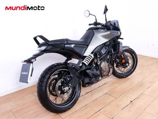 HUSQVARNA SVARTPILEN 125 ABS