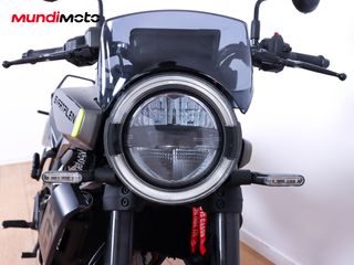 HUSQVARNA SVARTPILEN 125 ABS