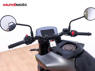 HUSQVARNA SVARTPILEN 125 ABS