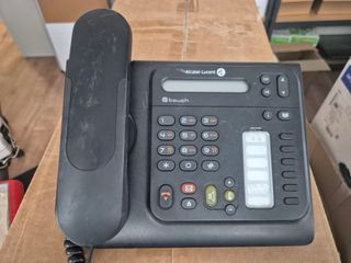 Centralita y telefonos varios con uso