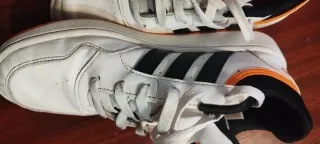 Zapatillas Adidas niño naranja y blanco