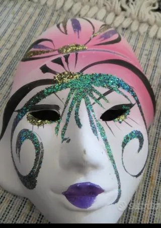 2 mascherine di terra cotta