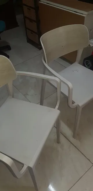 2 Sillas Metálicas Beige/Blanco