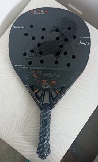 Pala de pádel Royal Padel Trial Negra