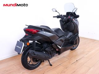 YAMAHA X-MAX 125