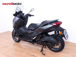 YAMAHA X-MAX 125