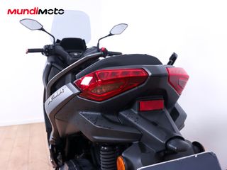 YAMAHA X-MAX 125