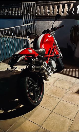 Colector escapes Ducati Monster 800 S2R