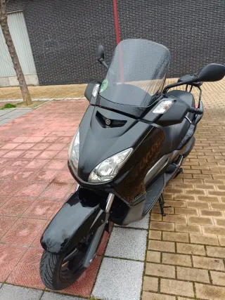 Yamaha Xmax 250i Negra