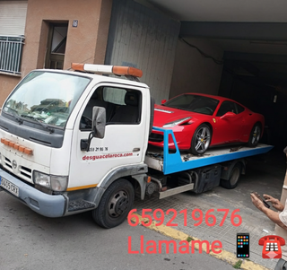 Se ofrece servicio de grúa