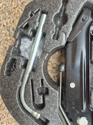 Rueda de repuesto tipo galleta Hankook R16