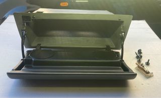 Opel Corsa A - Fase 2 - Porta Luvas