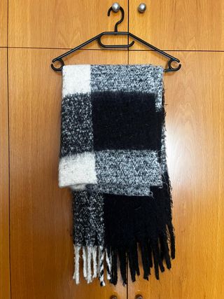 Bufanda cuadros Stradivarius