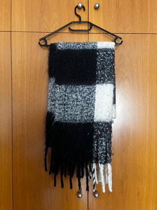 Bufanda cuadros Stradivarius