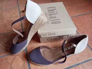 Zapatos Chika 10 Beige y Marrón