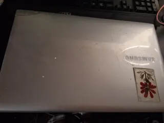 Portátil HP para piezas (NO FUNCIONA)