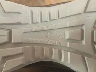 Zapatos de seguridad Mendi negros y verdes